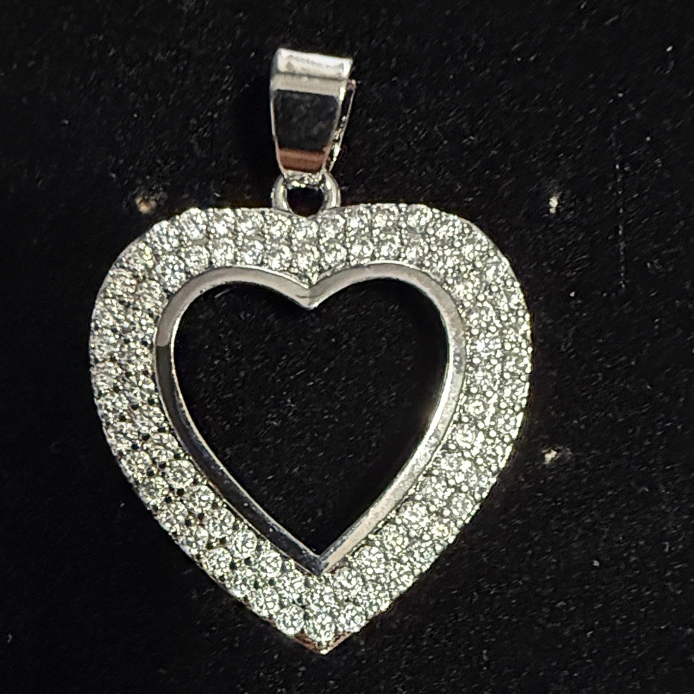 Pretty Bird White Gold Plated Heart Pendant